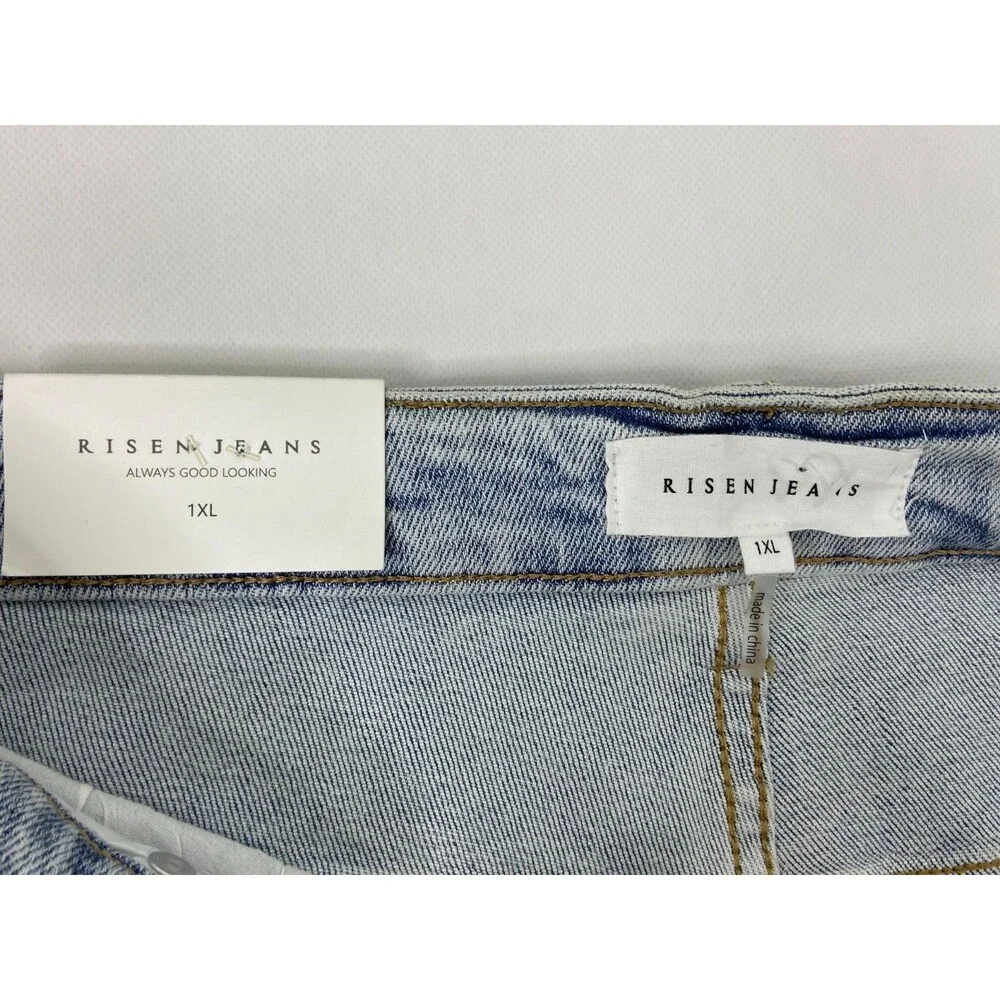 Risen Women 1XL Jeans Boyfriend Fit Straight Leg Distressed Light Wash NWT - Picture 12 of 16